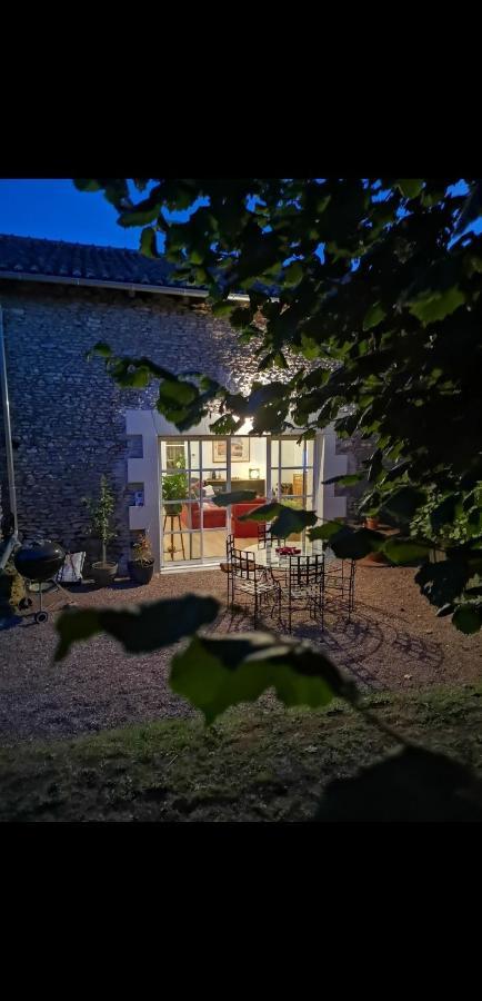 La Ferme Du Grand Bois Lägenhet Mouterre-Silly Exteriör bild